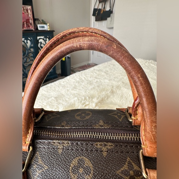 Louis Vuitton Monogram Speedy 30 - Picture 14 of 16
